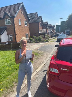 Sammy passed her driving test at Bolton driving test centre on 29 April 2022. Another first time pass with few faults.