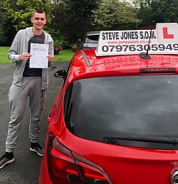 Louis passed his driving test at Bolton driving test centre on 6 August 2020. First test since lockdown and a great result.