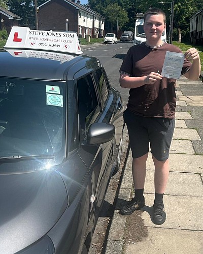 Driving lessons Bolton. First time pass. Driving instructor Bolton.